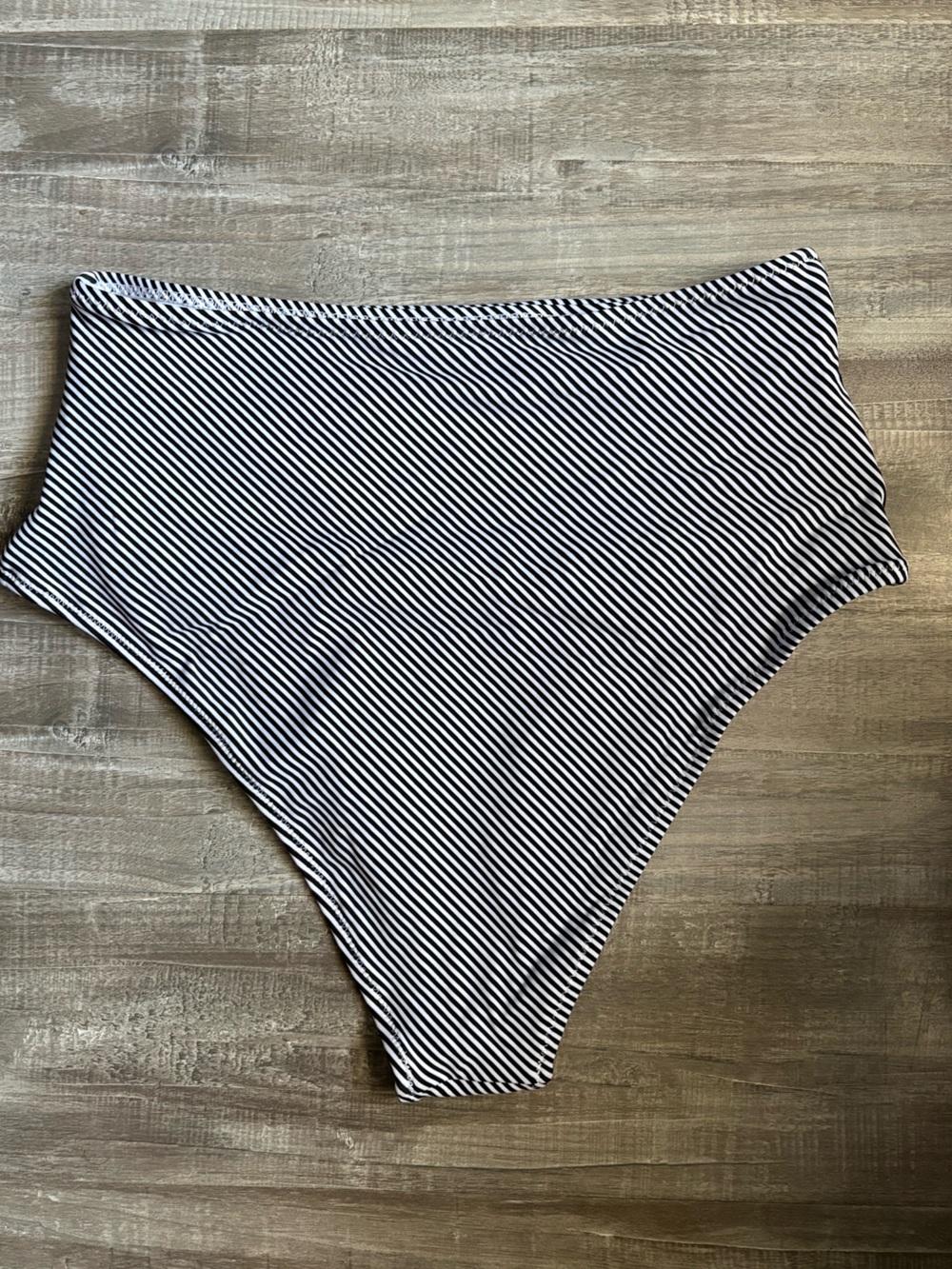Cupshe Black and White Striped High-Waist Cheeky Bikini Bottom - Picture 3 of 6